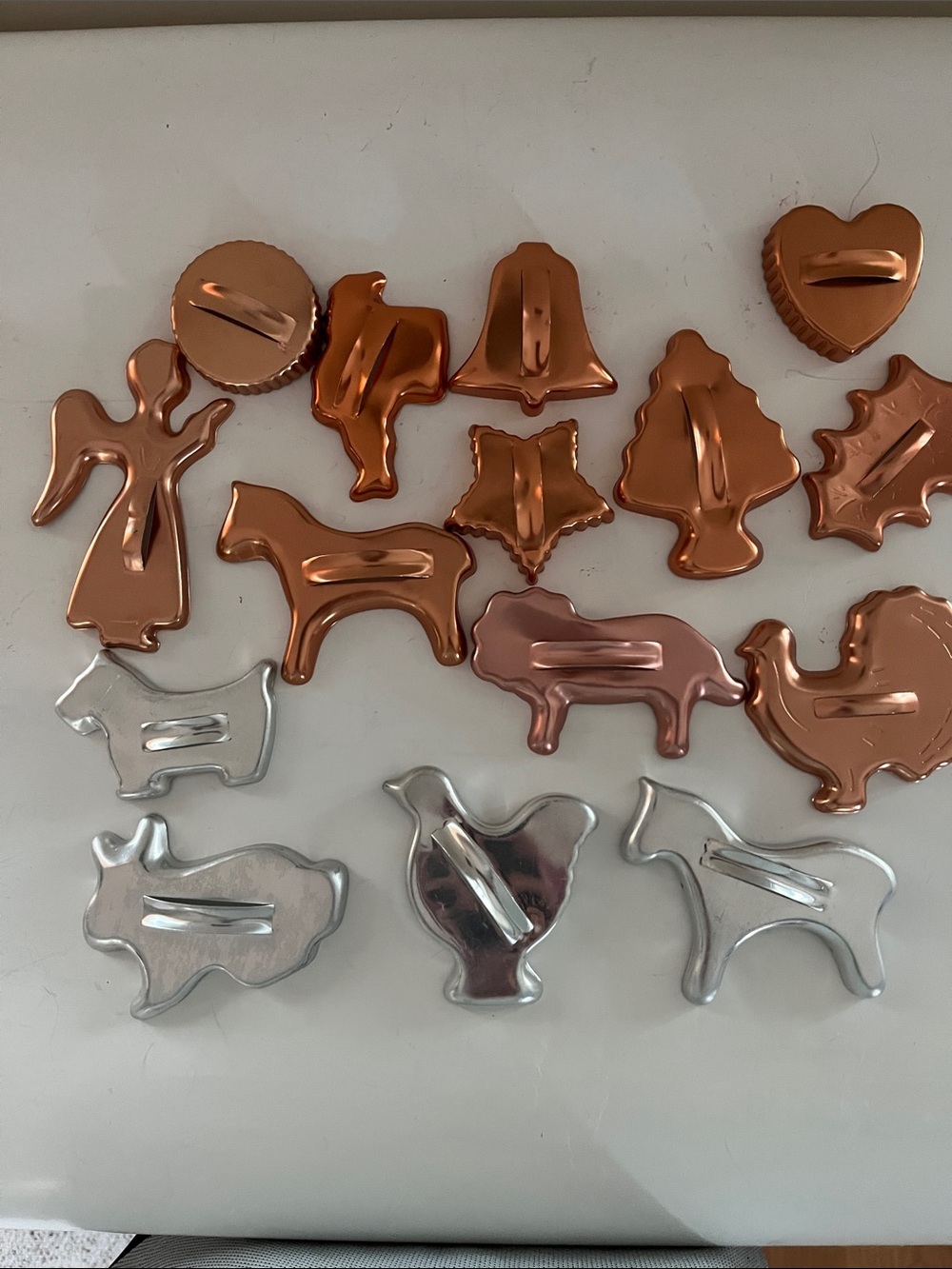 15 Vintage Look Cookie Molds in Aluminum & Copper Finishes